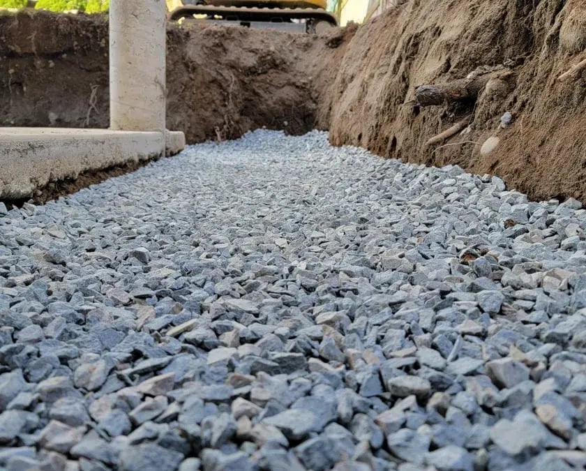 3-Allan-Block-gravel-subbase-3_4-clear-gravelgeneral-use-840x675-1