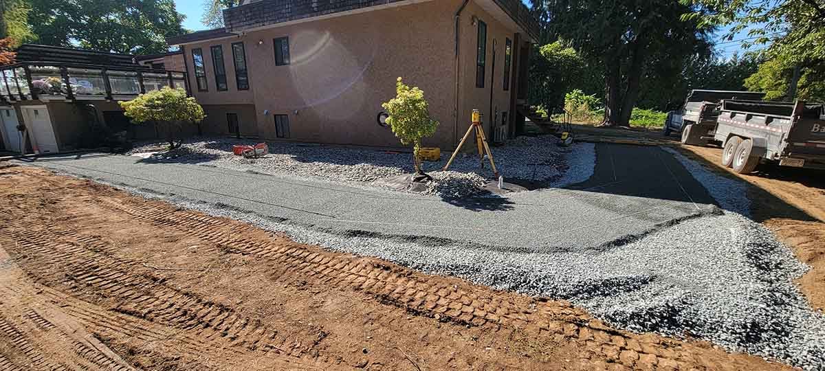House in Abbotsford Landscaping & Excavation Photo 8