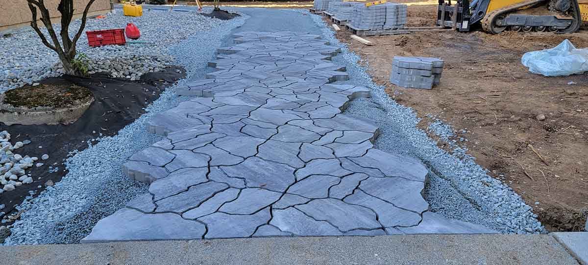 House in Abbotsford Landscaping & Excavation Photo 9
