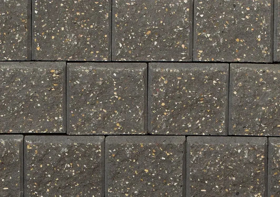 Allan-block-classic-Collection-Charcoal-colorGallery-1064x750-1