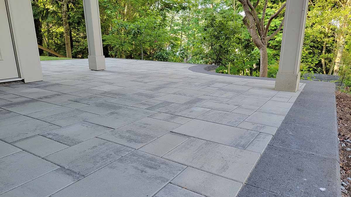 Beautiful New Paver Patio