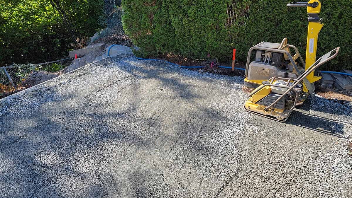 Backyard-Patio-Walkway-8