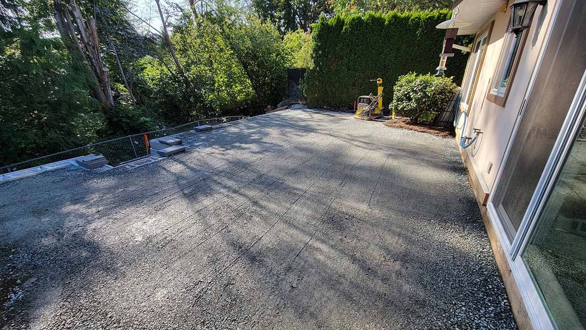 Backyard-Patio-Walkway-9