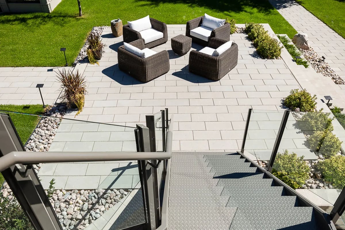 Barkman-broadway-paver-patio-1-2