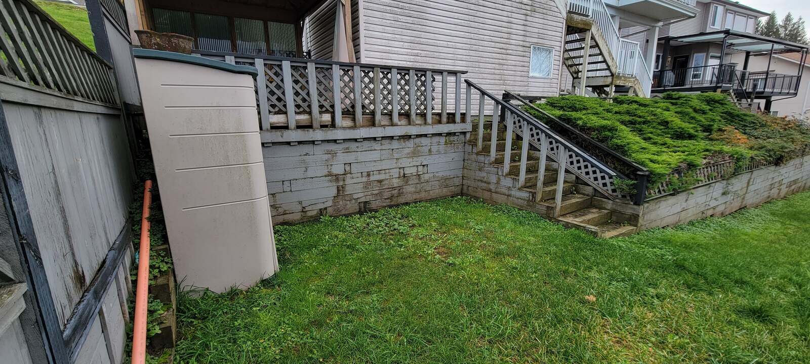 5_back40-landscaping-begins-installing-new-concrete-retaining-wall-in-chilliwack-bc