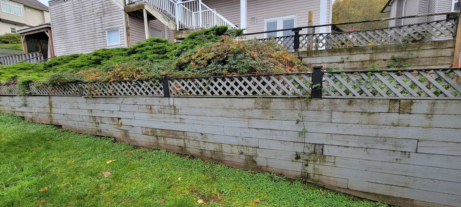 6_new-concrete-retaining-wall-construction-initial-stages-by-back40-landscaping-in-chilliwack-bc