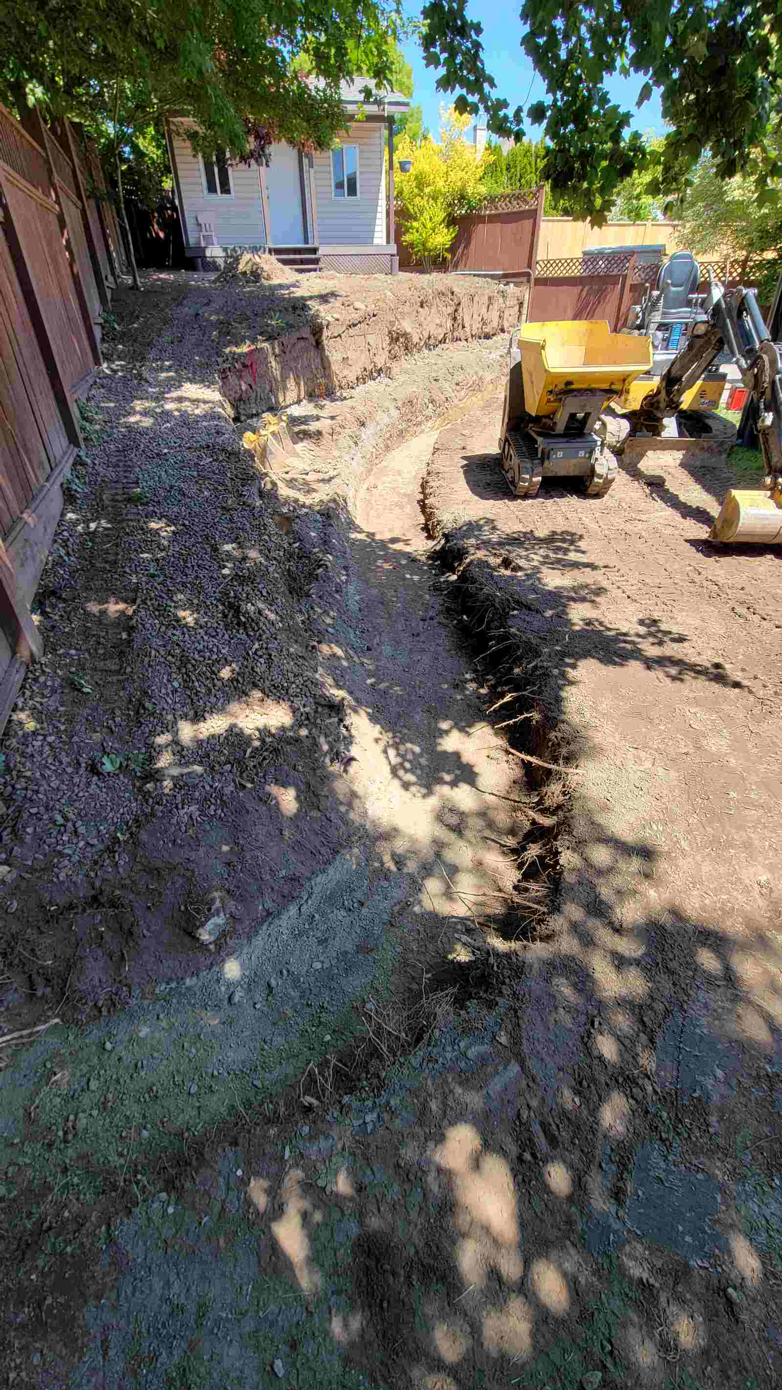 10_trench-and-construction-equipment-for-retaining-wall-back40-landscaping-langley-bc