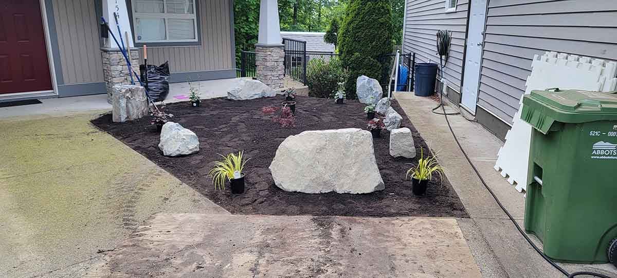 Front Yard Landscaping Project Photo 7