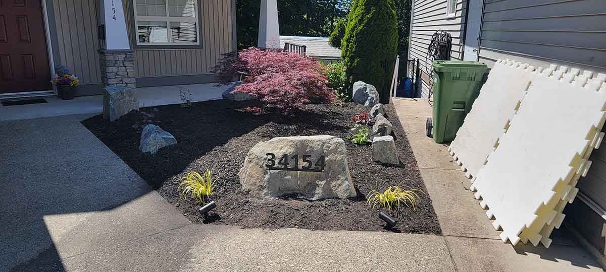Front Yard Landscaping Project Photo 9