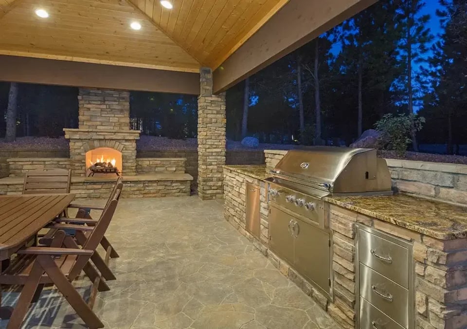outdoor-living-kitchen